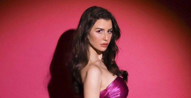 जॉर्जिया एंड्रियानी ने सिजलिंग बॉडीकॉन ड्रेस पहन दिए सेक्सी पोज,फैंस को विश किया वैलेंटाइन डे